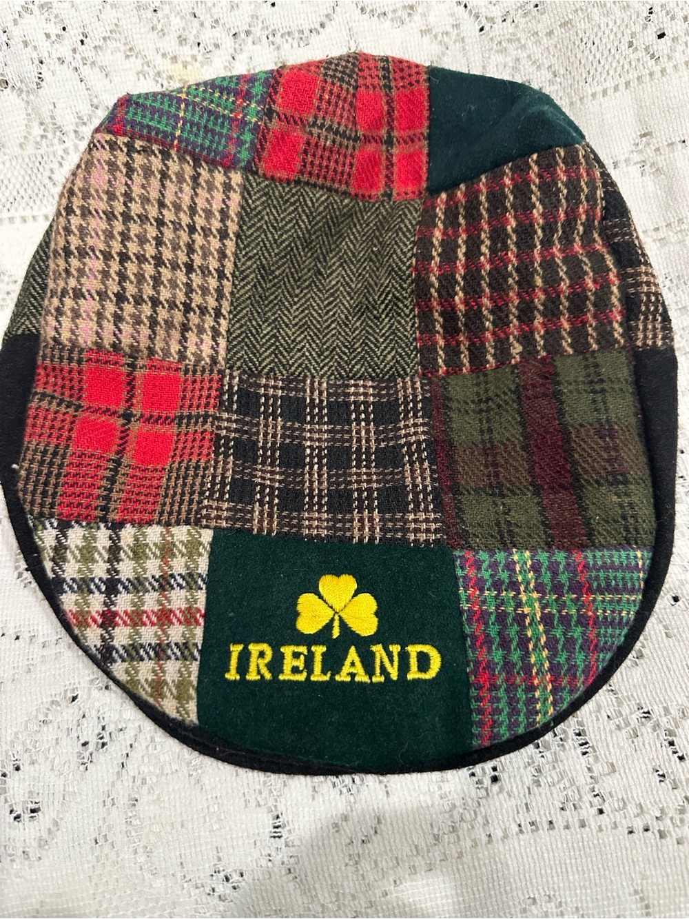 Men’s Patchwork Ireland Flat Newsboy Cap with Shamrock Embroidery - Green/Red